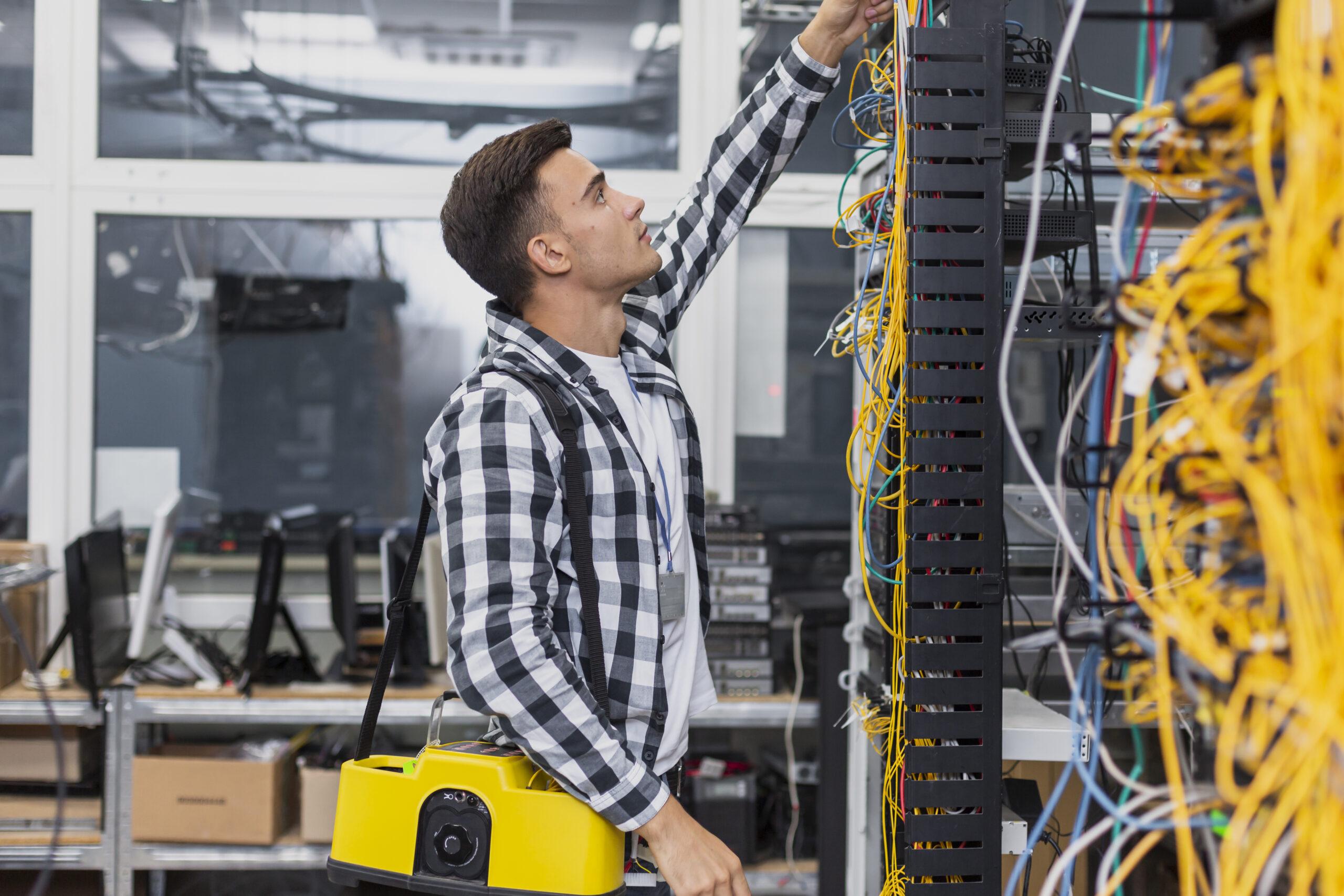 Cisco Routing & Switching (CCNA & CCNP Equivalent)